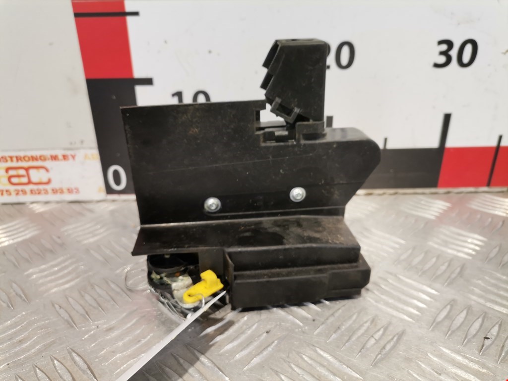 Замок двери задней левой DACIA Sandero 2008-2012