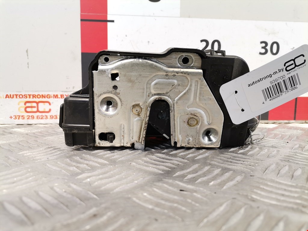 Замок двери задней правой MERCEDES-BENZ CLS-Class C219 2004-2010