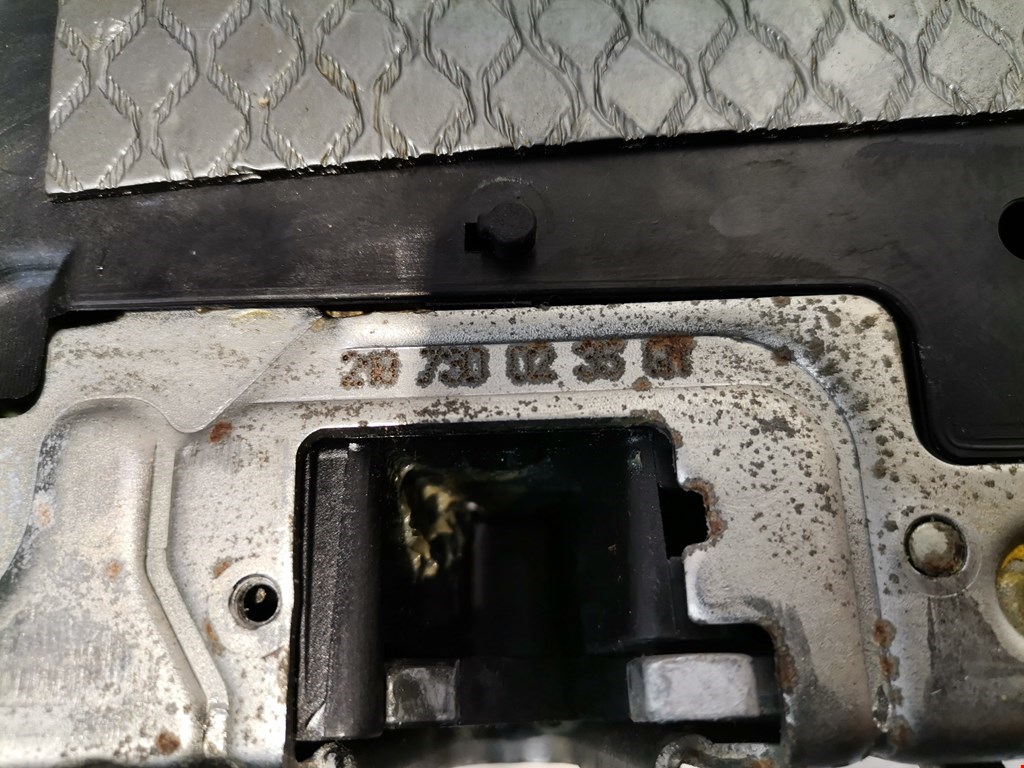 Замок двери задней правой MERCEDES-BENZ CLS-Class C219 2004-2010