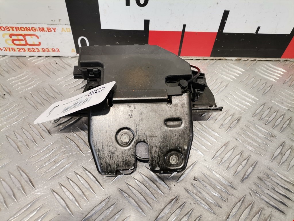 Замок багажника (крышки двери) MG ZT I 2001-2005