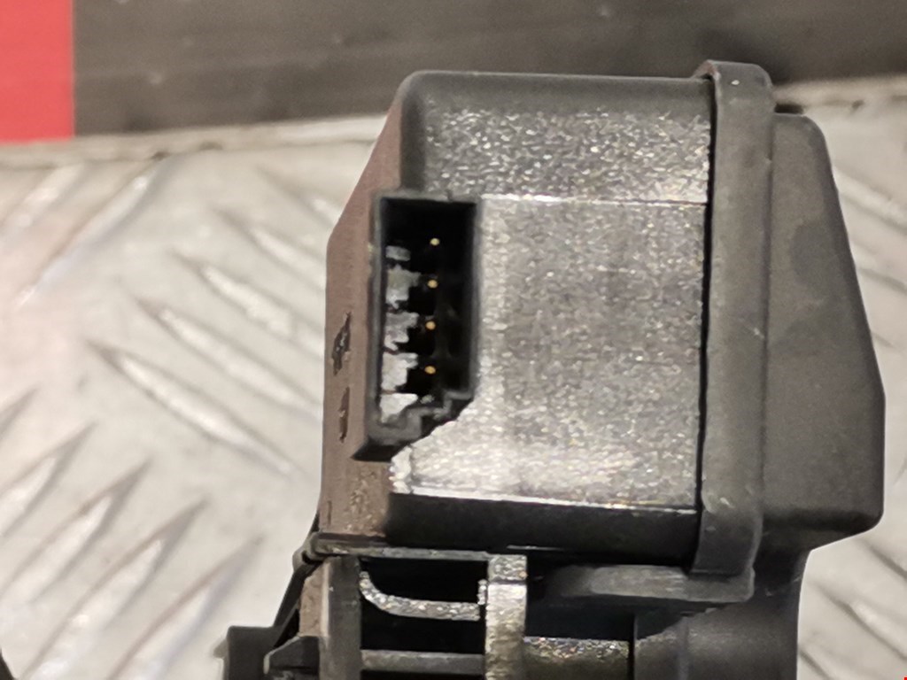 Замок багажника (крышки двери) MG ZT I 2001-2005