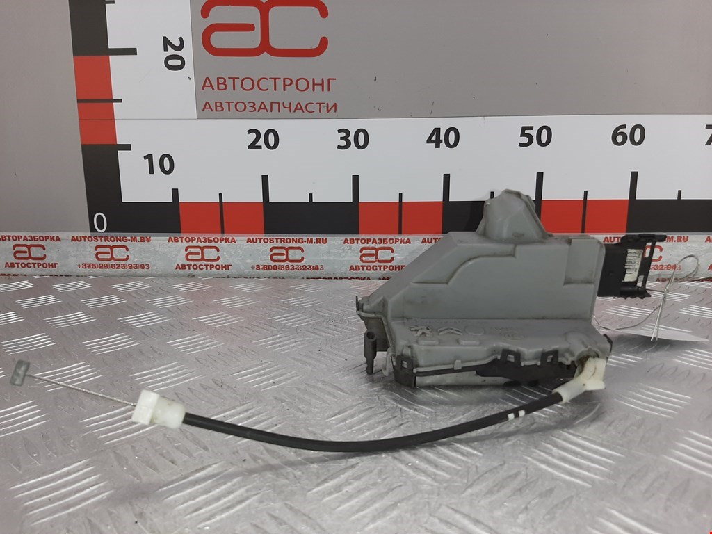 Замок двери задней правой Peugeot 5008 (2009-2013)