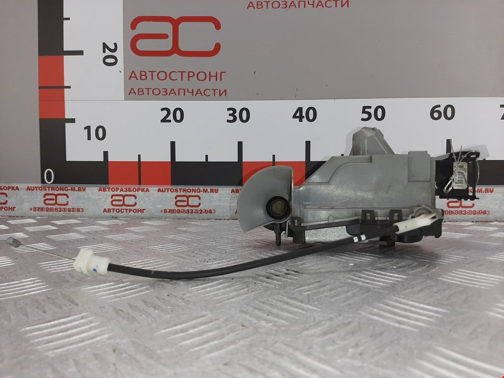 Замок двери передней правой Peugeot 5008 (2009-2013)