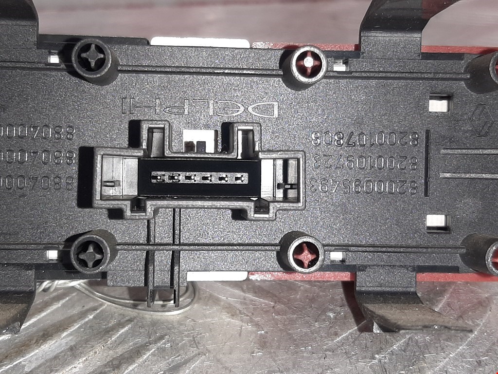 Кнопка аварийной сигнализации (аварийки) RENAULT Megane II 2002-2009