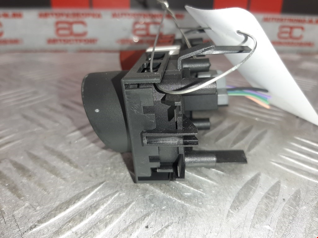 Кнопка аварийной сигнализации (аварийки) RENAULT Megane II 2002-2009