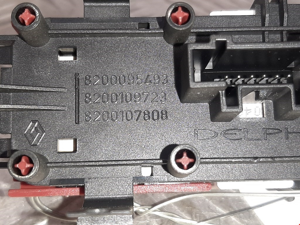 Кнопка аварийной сигнализации (аварийки) RENAULT Megane II 2002-2009