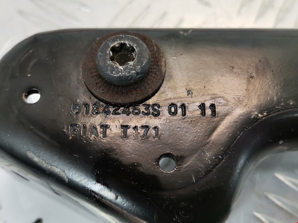 Ролик двери сдвижной (левый/правый средний верхний/нижний) FIAT Doblo 2 2009-2014