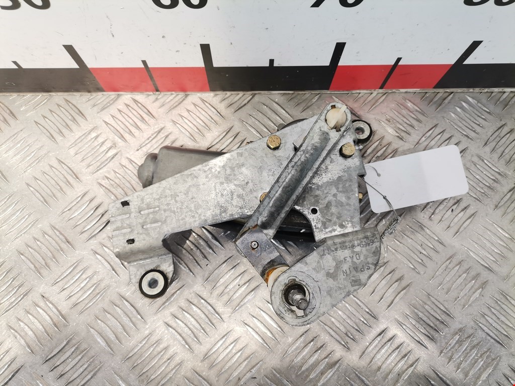 Моторчик стеклоочистителя задний VOLKSWAGEN Caddy II 1995-2004