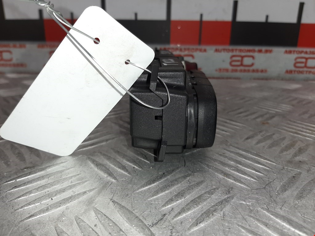 Кнопка аварийной сигнализации (аварийки) MERCEDES-BENZ C-Class C-klasse W203 2000-2007