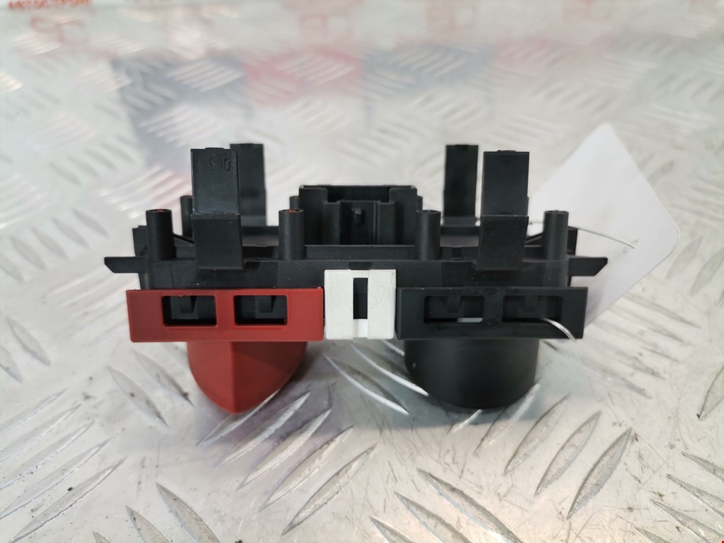 Кнопка аварийной сигнализации (аварийки) RENAULT Megane II 2002-2009