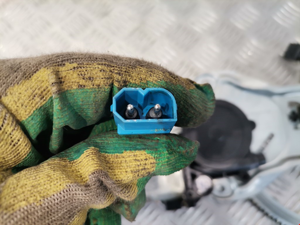 Стеклоподъемник передний правый BMW 5er 5 серия E34 1988-1997