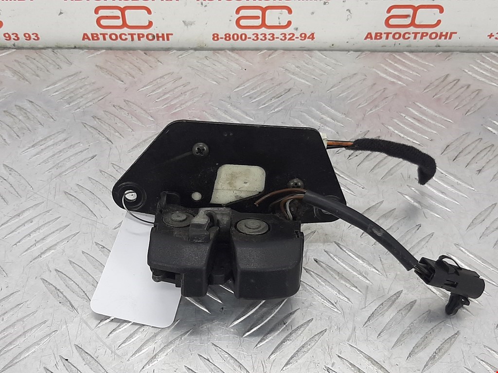 Замок багажника (крышки двери) FIAT Idea 2003-2016