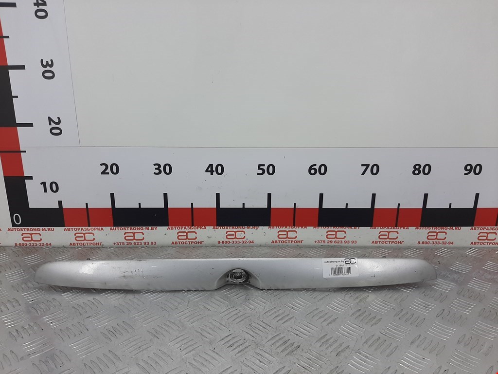 Накладка декоративная (молдинг) крышки (двери) багажника Mitsubishi Carisma (1995-2004)