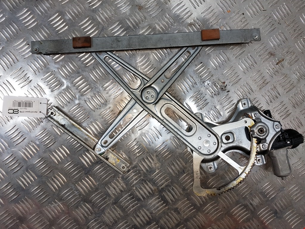 Стеклоподъемник передний левый TOYOTA Auris E150 2006-2012