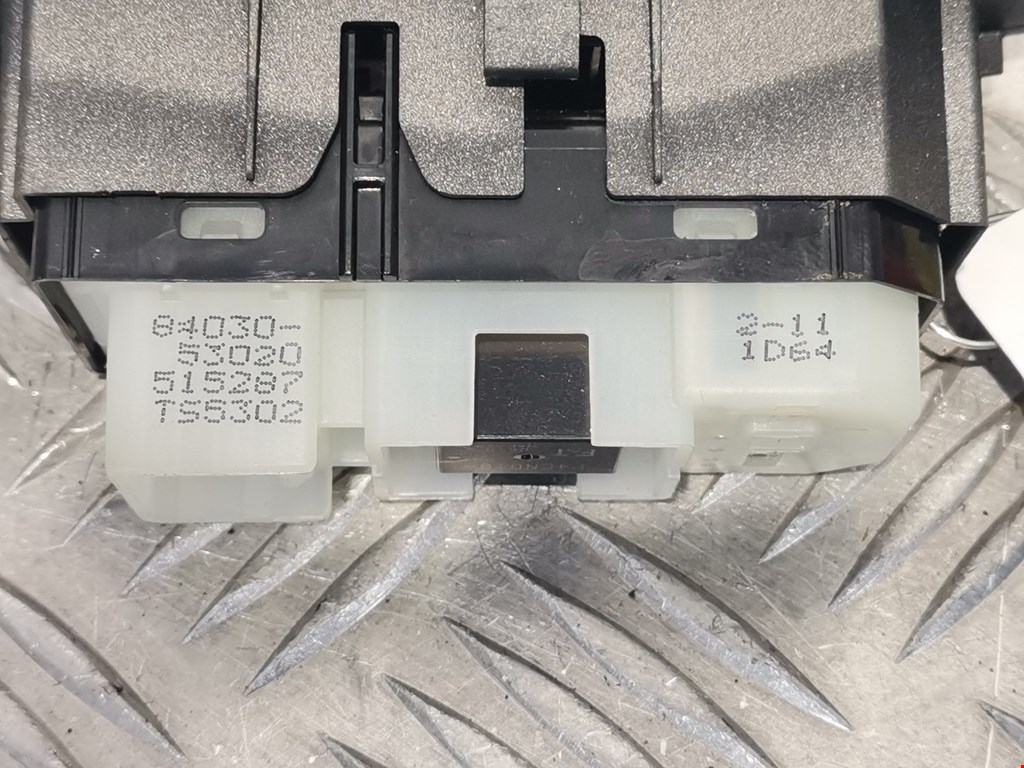 Кнопка стеклоподъемника LEXUS IS 2005-2013