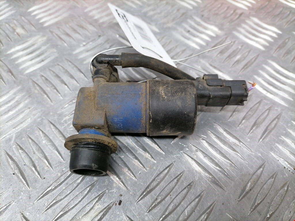 Насос (моторчик) омывателя Renault Clio 3 (2005-2012)