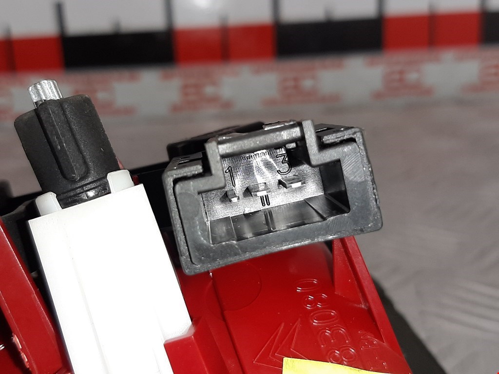 Фонарь задний внутренний левый CITROEN C5 II 2007-2017