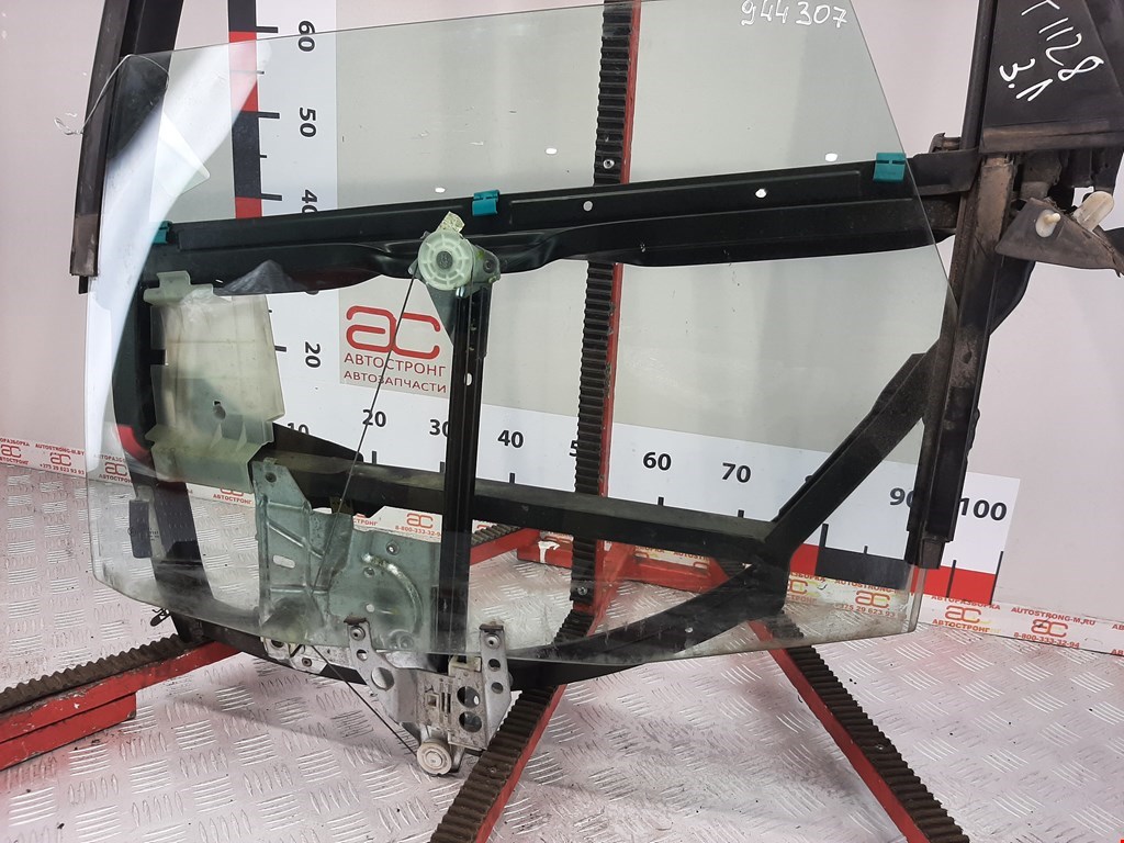 Стеклоподъемник задний левый AUDI A4 B5 1995-2001