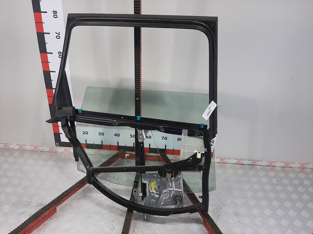 Стеклоподъемник задний левый AUDI A4 B5 1995-2001