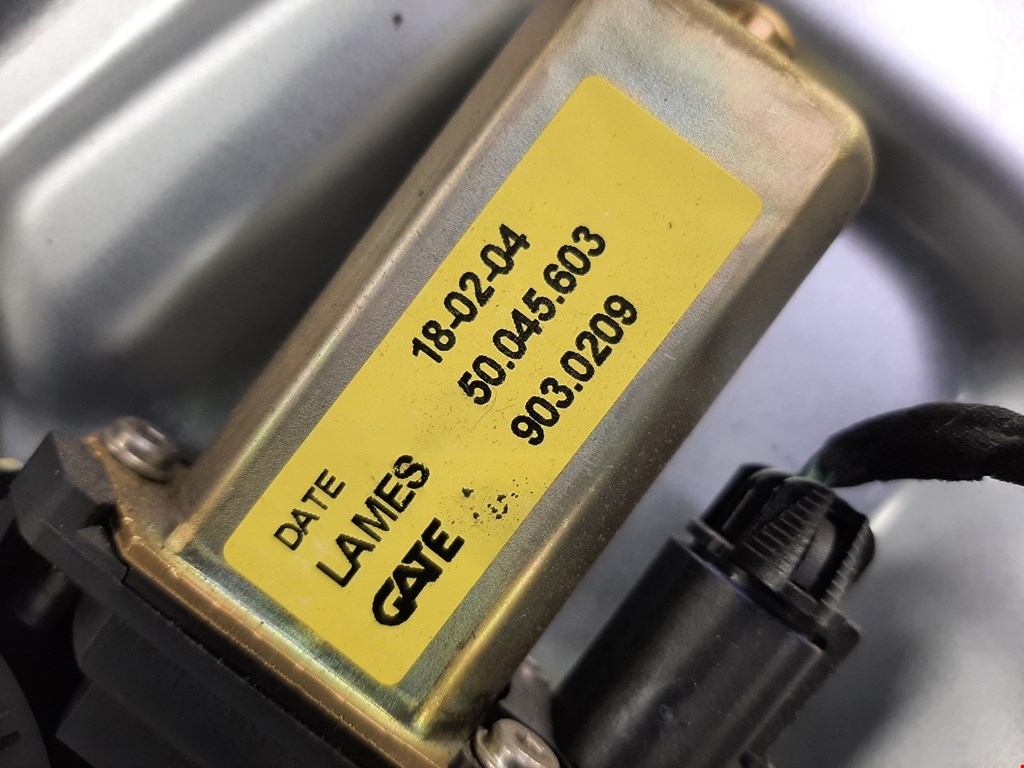 Стеклоподъемник передний правый FIAT Idea 2003-2016