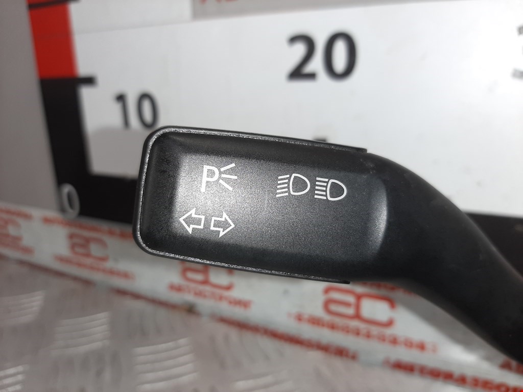 Переключатель стеклоочистителя AUDI A8 D3 2003-2010