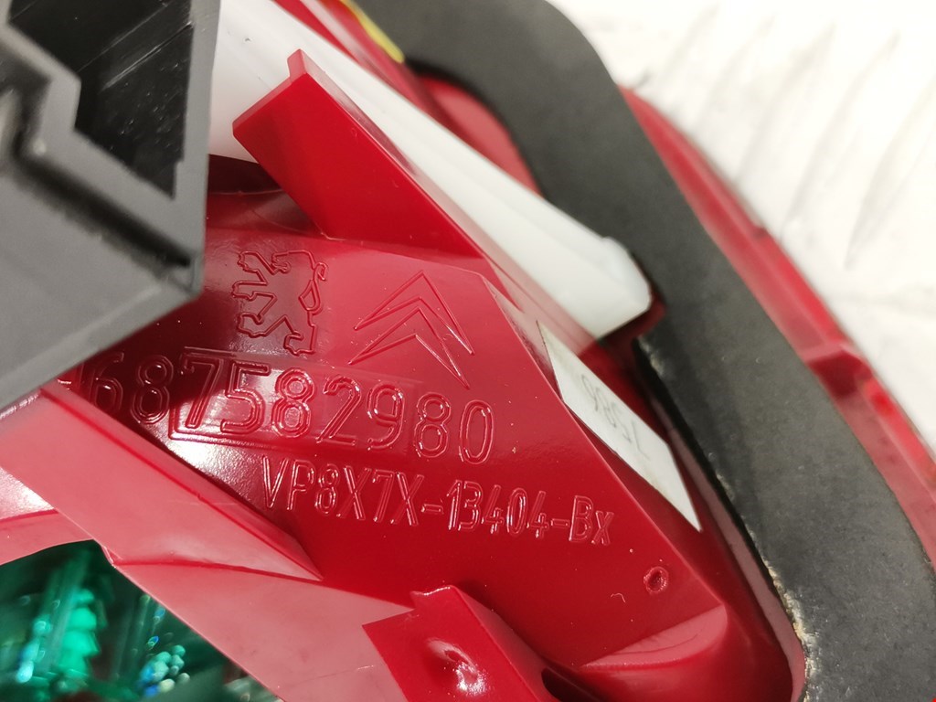 Фонарь задний внутренний правый CITROEN C5 II 2007-2017