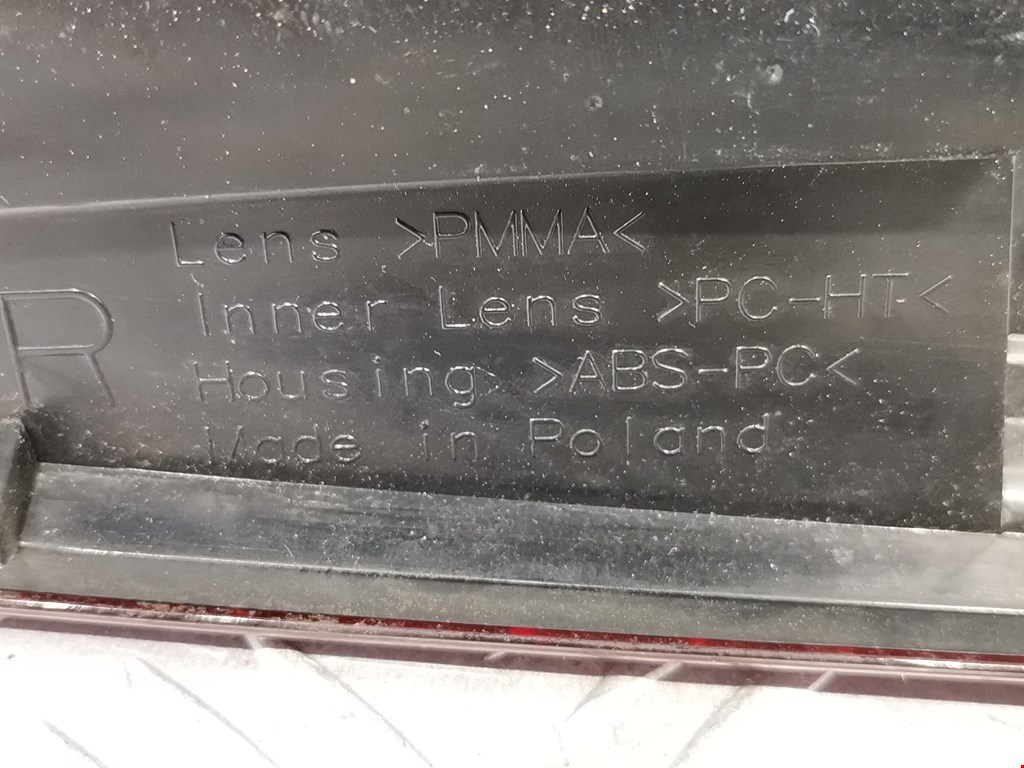 Фонарь задний внутренний правый OPEL Astra J 2009-2017