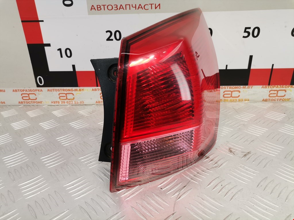 Фонарь задний правый NISSAN Qashqai J10 2006-2013