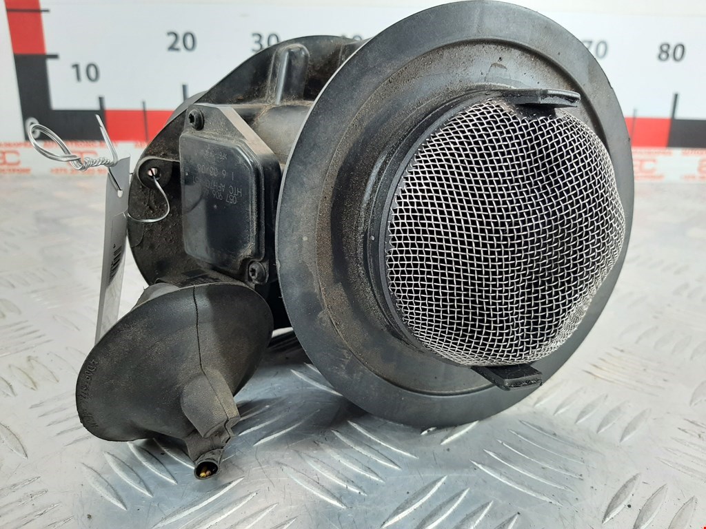 Расходомер воздуха (массметр, датчик ДМРВ) AUDI A8 D3 2003-2010