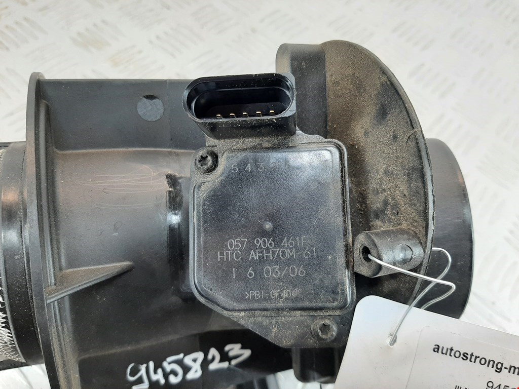 Расходомер воздуха (массметр, датчик ДМРВ) AUDI A8 D3 2003-2010