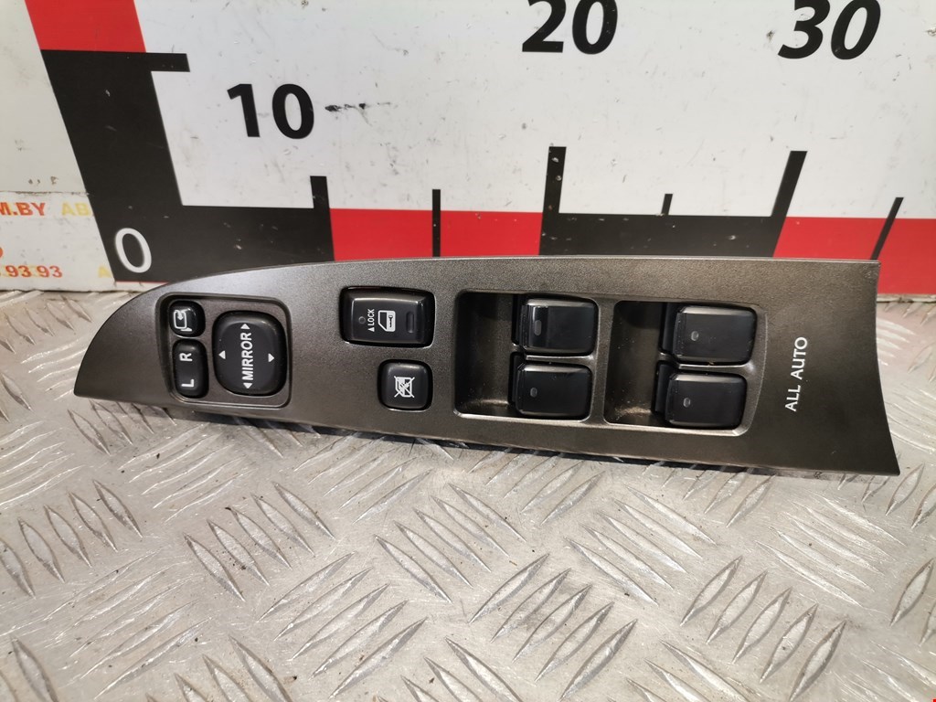 Блок управления стеклоподъемниками LEXUS IS 2005-2013