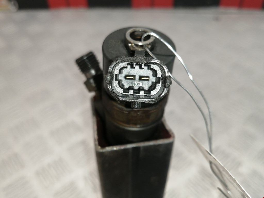 Форсунка дизельная электрическая KIA Sportage II 2004-2010