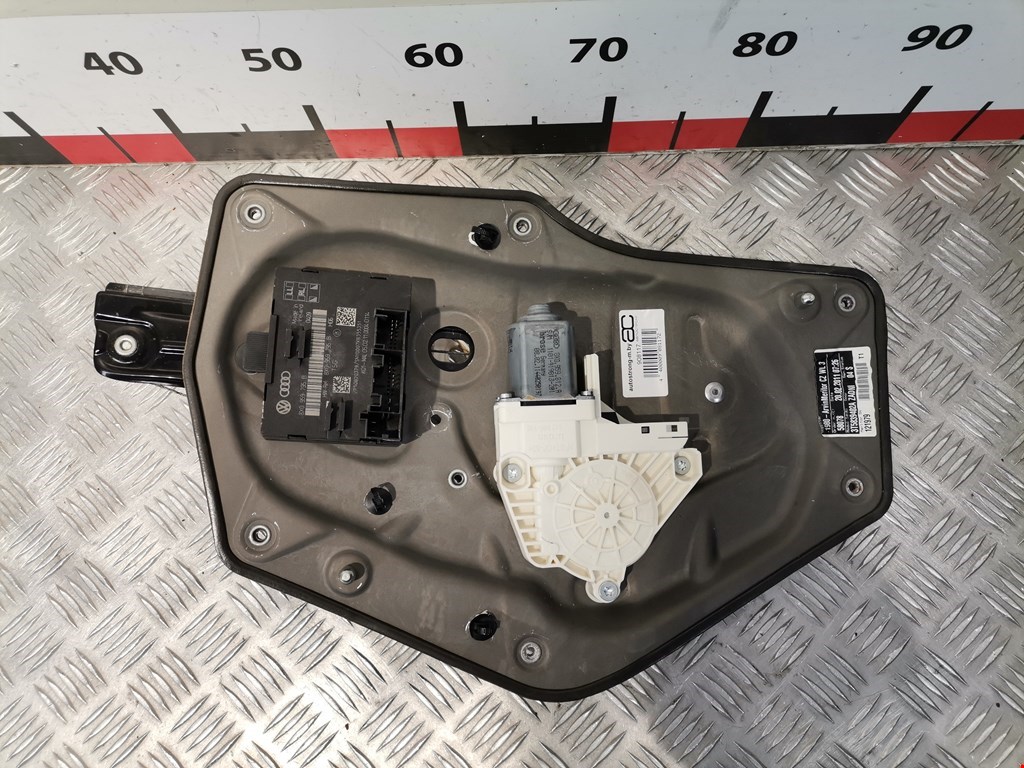 Стеклоподъемник задний правый SKODA Superb 2008-2015