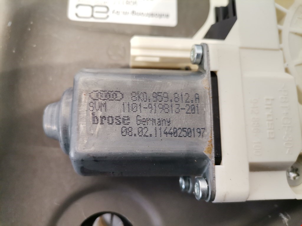 Стеклоподъемник задний правый SKODA Superb 2008-2015