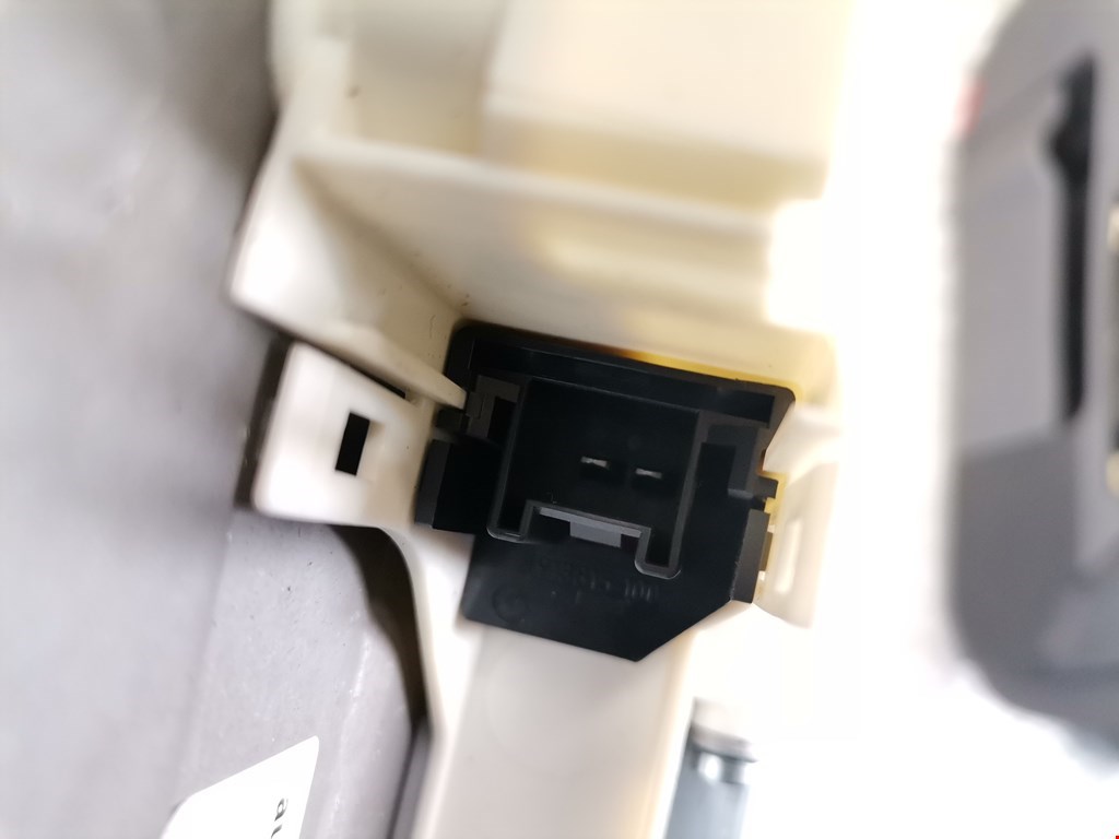 Стеклоподъемник задний правый SKODA Superb 2008-2015