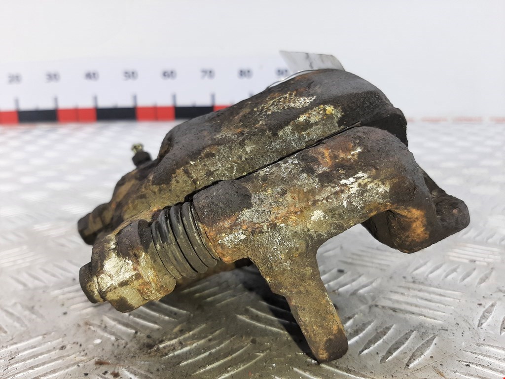 Суппорт передний левый HONDA Logo 1996-2001