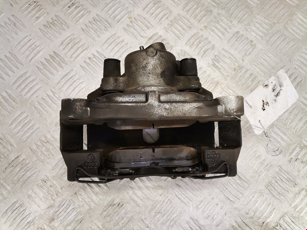 Суппорт передний правый VOLKSWAGEN Jetta VI 2011-2017