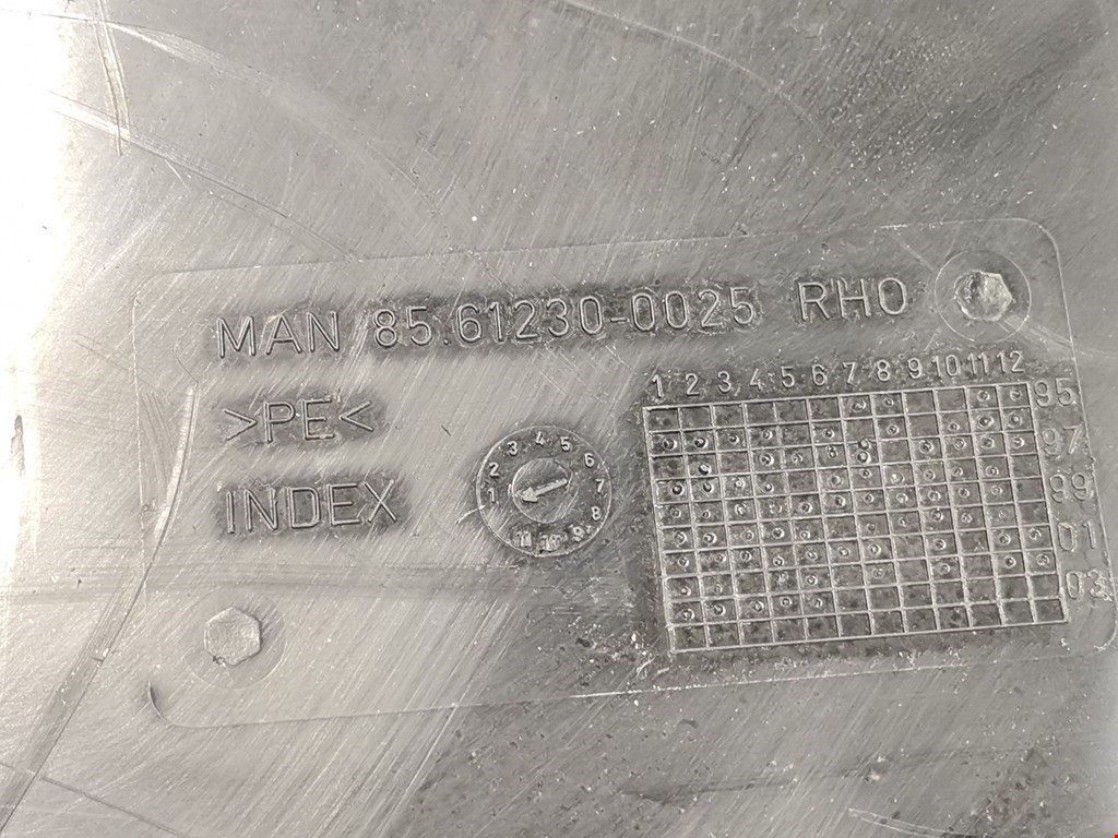 Локер (подкрылок) передний левый MAN L 2000 / LE 1994-2005