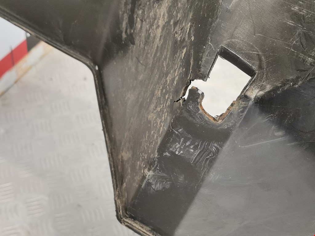 Локер (подкрылок) передний левый MAN L 2000 / LE 1994-2005