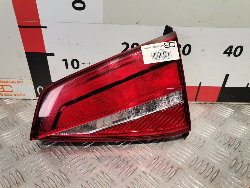 Фонарь крышки багажника правый Volkswagen Jetta 6 (2010-2018)