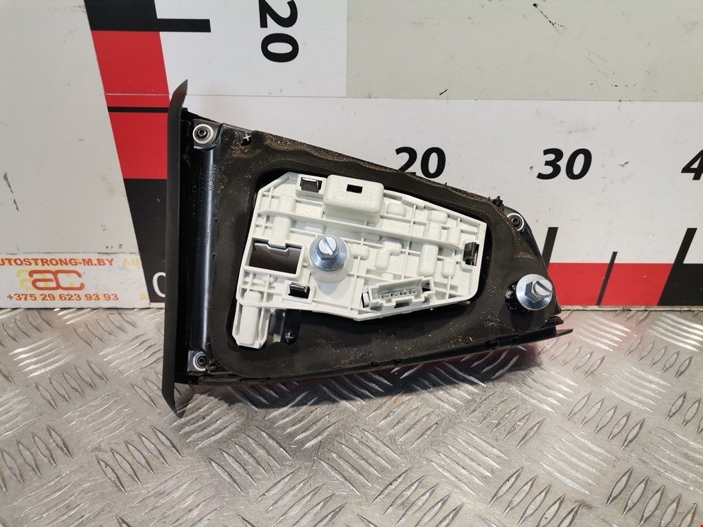 Фонарь задний внутренний правый VOLKSWAGEN Jetta VI 2011-2017