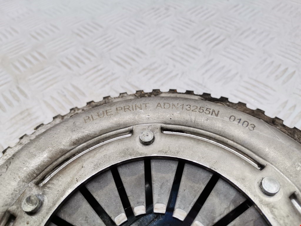 Маховик (демпфер сцепления) NISSAN Micra K11 1992-2002