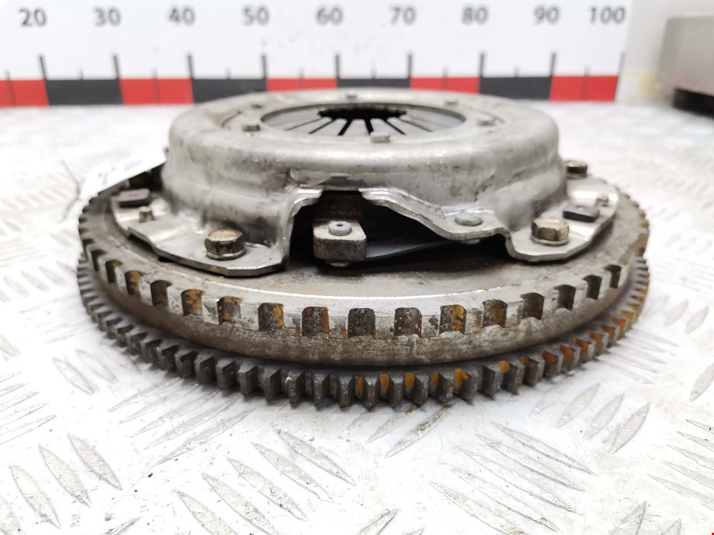 Маховик (демпфер сцепления) NISSAN Micra K11 1992-2002