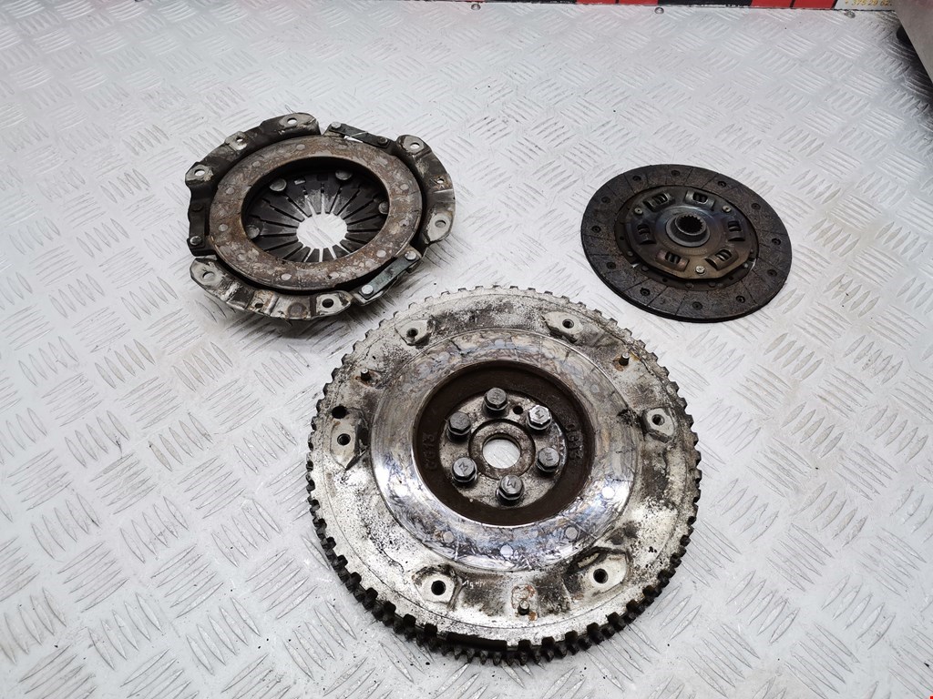 Маховик (демпфер сцепления) NISSAN Micra K11 1992-2002