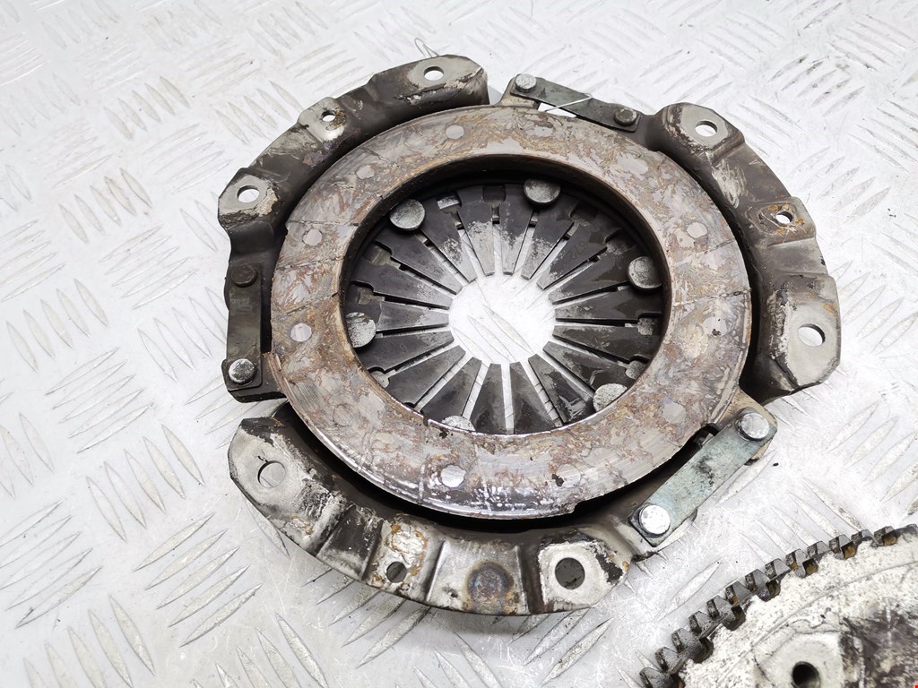 Маховик (демпфер сцепления) NISSAN Micra K11 1992-2002