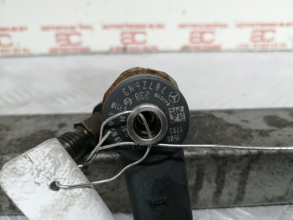 Форсунка дизельная электрическая MERCEDES-BENZ C-Class C-klasse W203 2000-2007