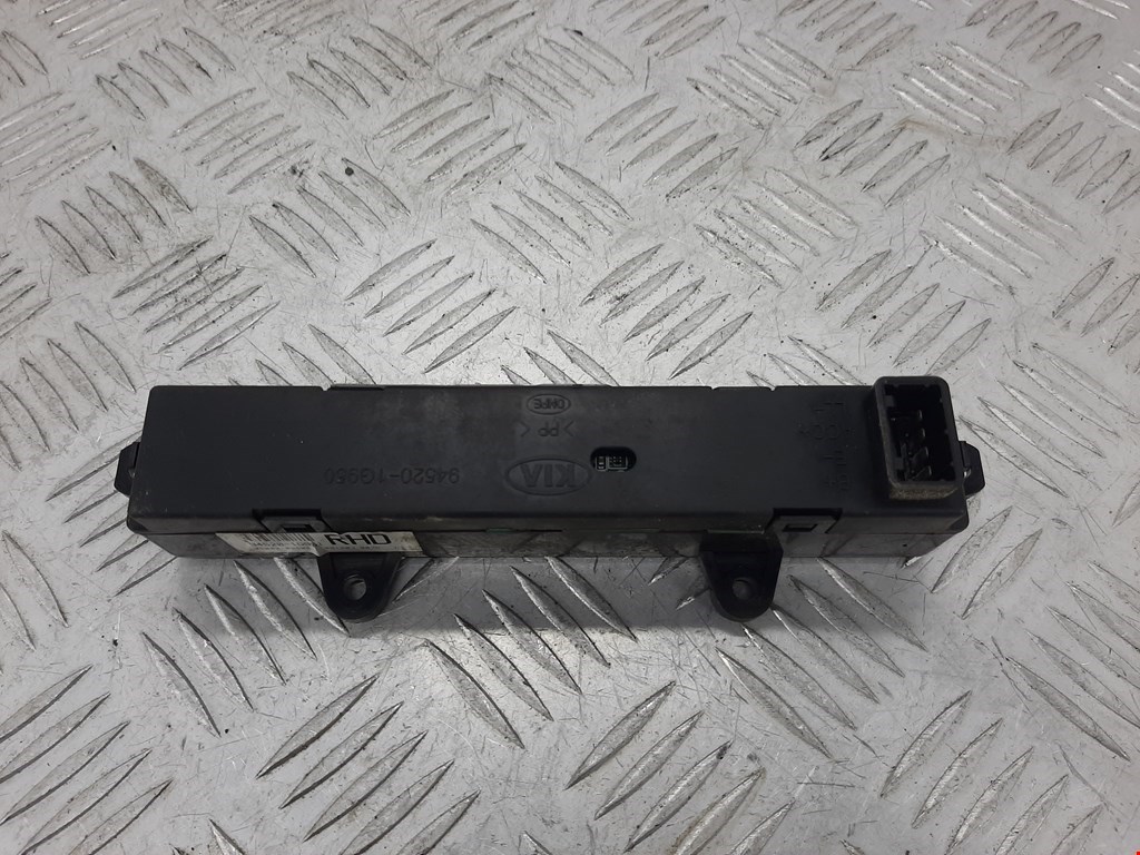 Часы KIA Rio II 2005-2011