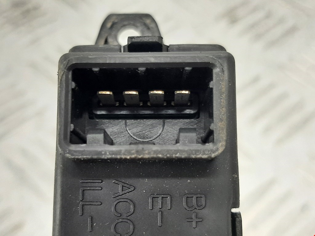 Часы KIA Rio II 2005-2011