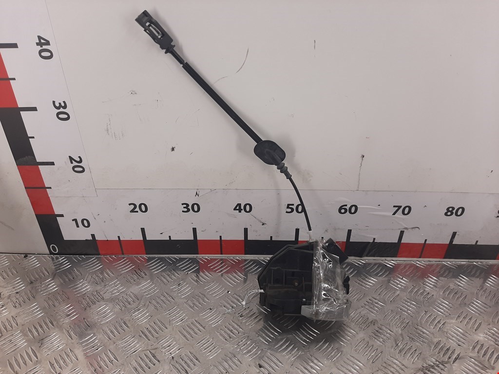 Замок двери передней правой FORD Fiesta 2008-2012