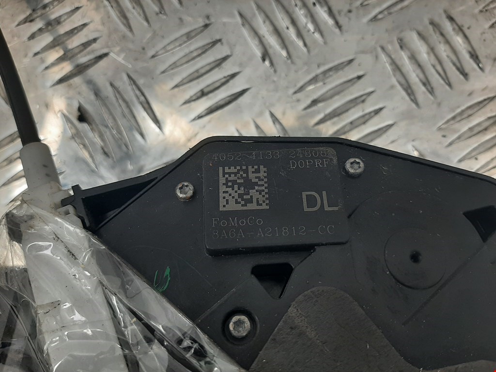 Замок двери передней правой FORD Fiesta 2008-2012